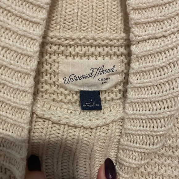 Universal Thread Sweater - Picture 5 of 5